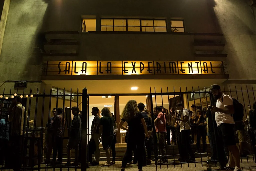 Sala la experimental exterior